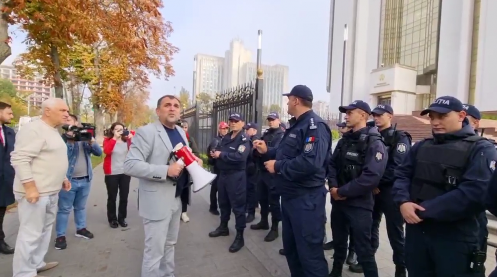 FLASH // Liderul protestelor din centrul capitalei, răpit în plină stradă